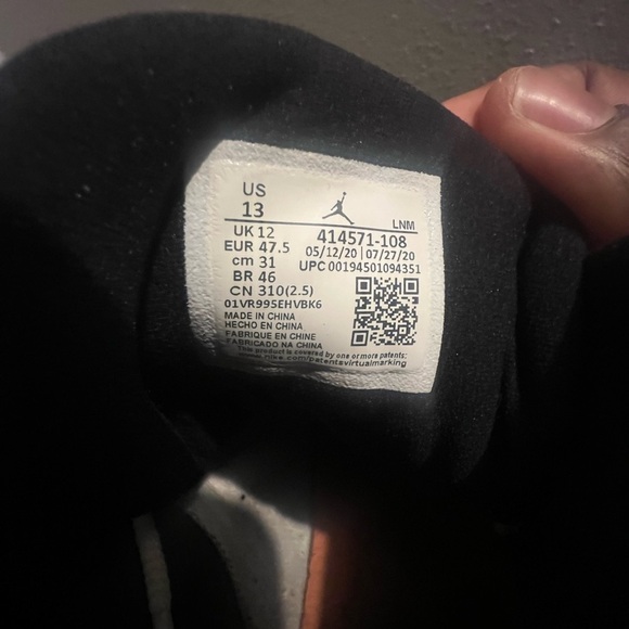 Jordan Athletic Shoes in Burgundy and White Retro 12 Bordeaux Nike - Picture 8 of 9